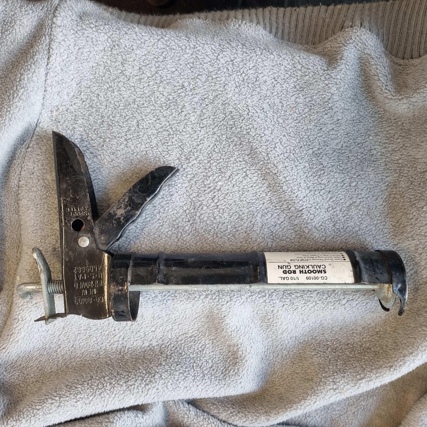 caulking gun 300ml cartridge - Vintique Concepts