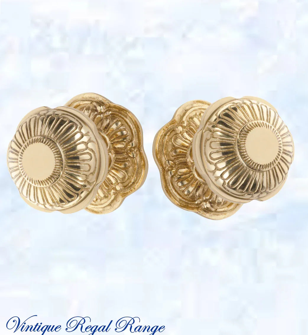 Polished Brass Walford Ornate Centre Knob 80mm Backplate - Vintique Concepts