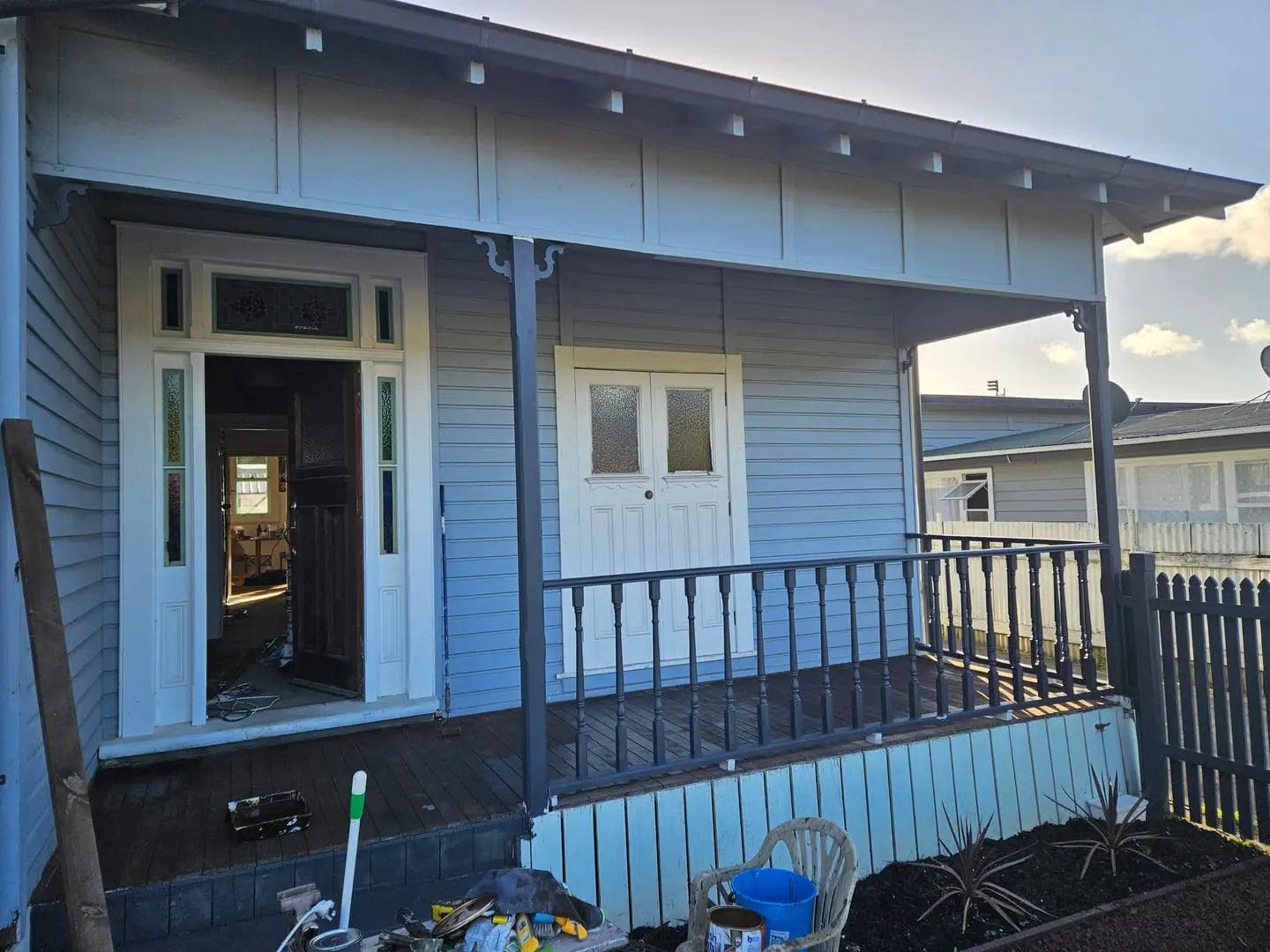 Carved wooden Lace Fretwork Corner -Homestead (FW6) 178mm x 218mm-Vintique Concepts