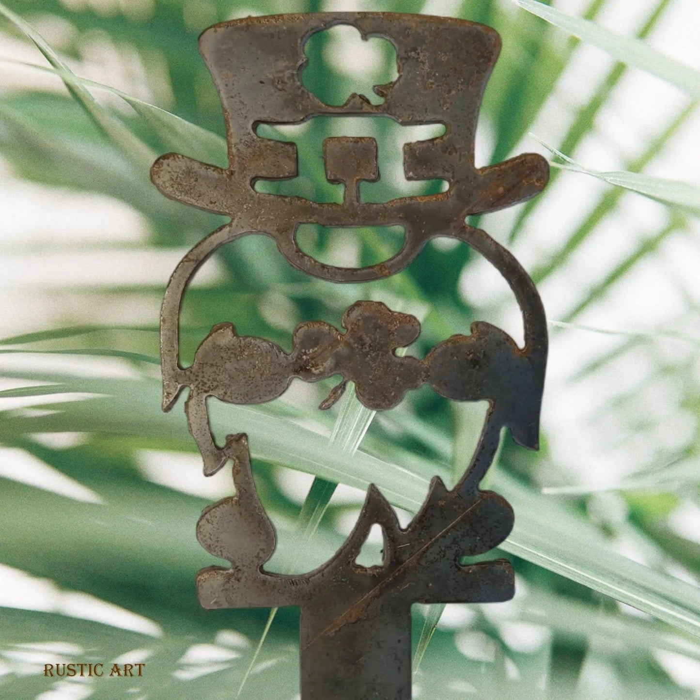GARDEN GNOME ON STAKE -Corten Rusty metal art 270mm x 120mm-Vintique Concepts