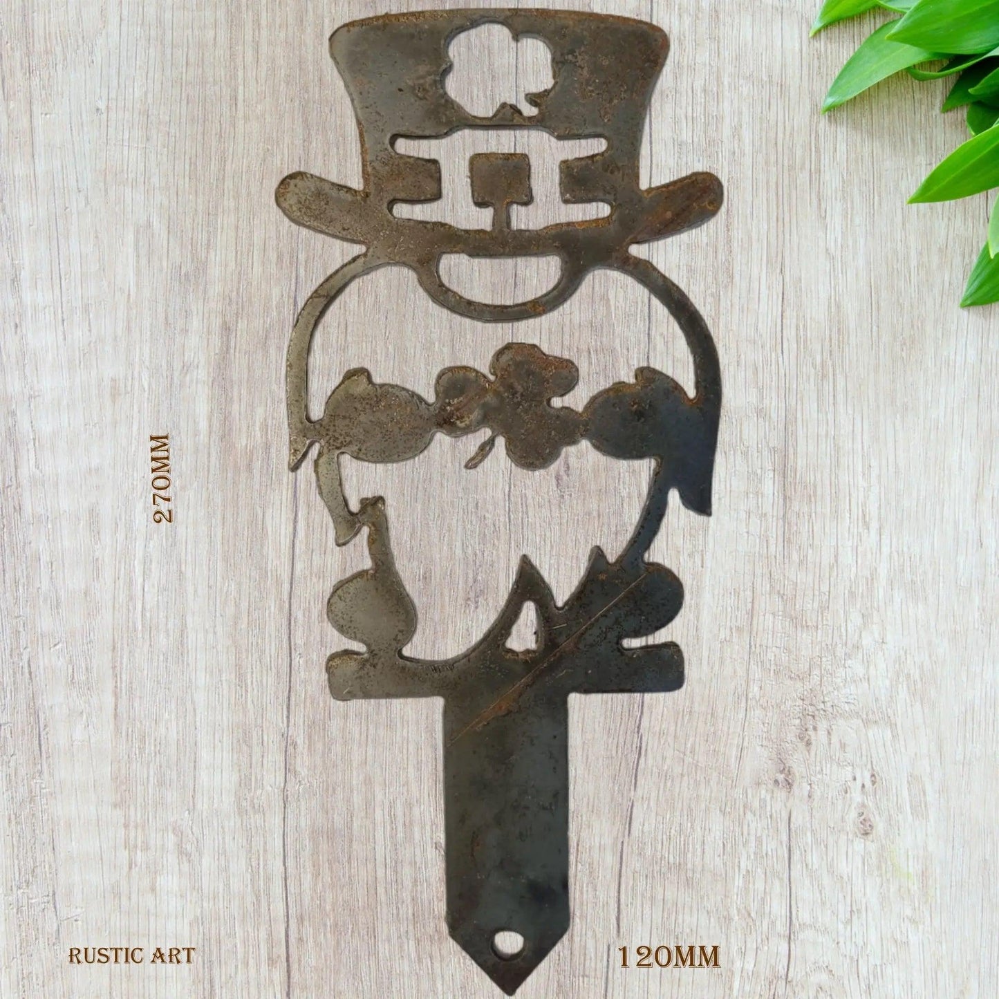 GARDEN GNOME ON STAKE -Corten Rusty metal art 270mm x 120mm-Vintique Concepts