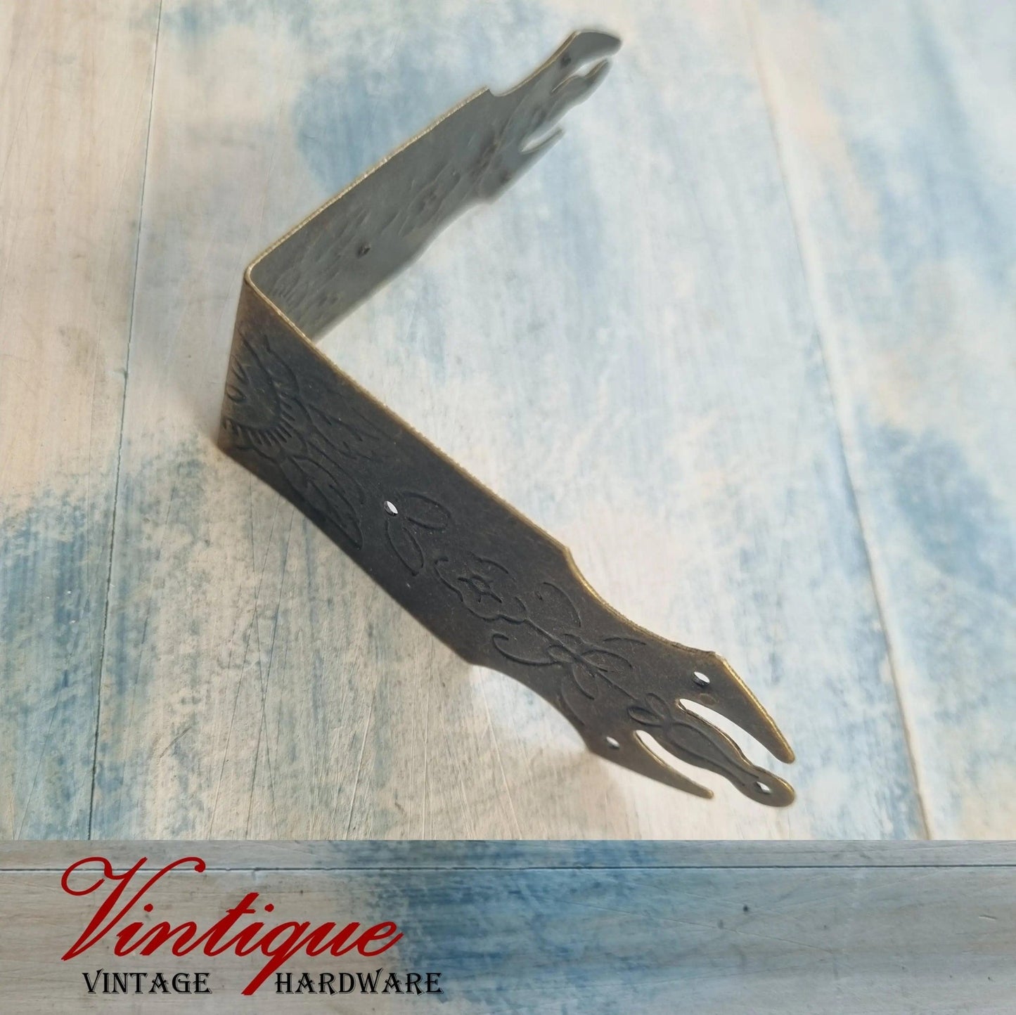 Large Ornate lace corner 2 way 70mm x 70mm x 29mm-Vintique Concepts