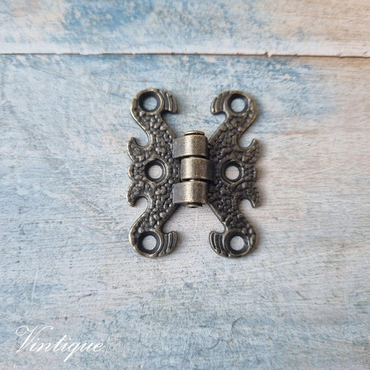 Ornate Bronze Butterfly Hinge 40mm x 31mm-Vintique Concepts