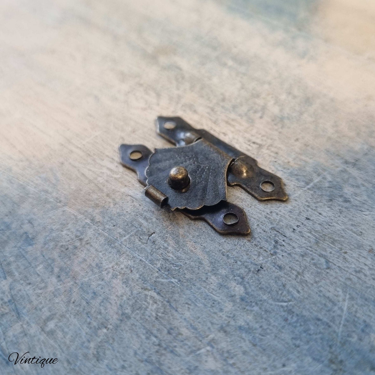 Scallop delicate Vintage jewelry Box Latch / catch 30mm x 19mm