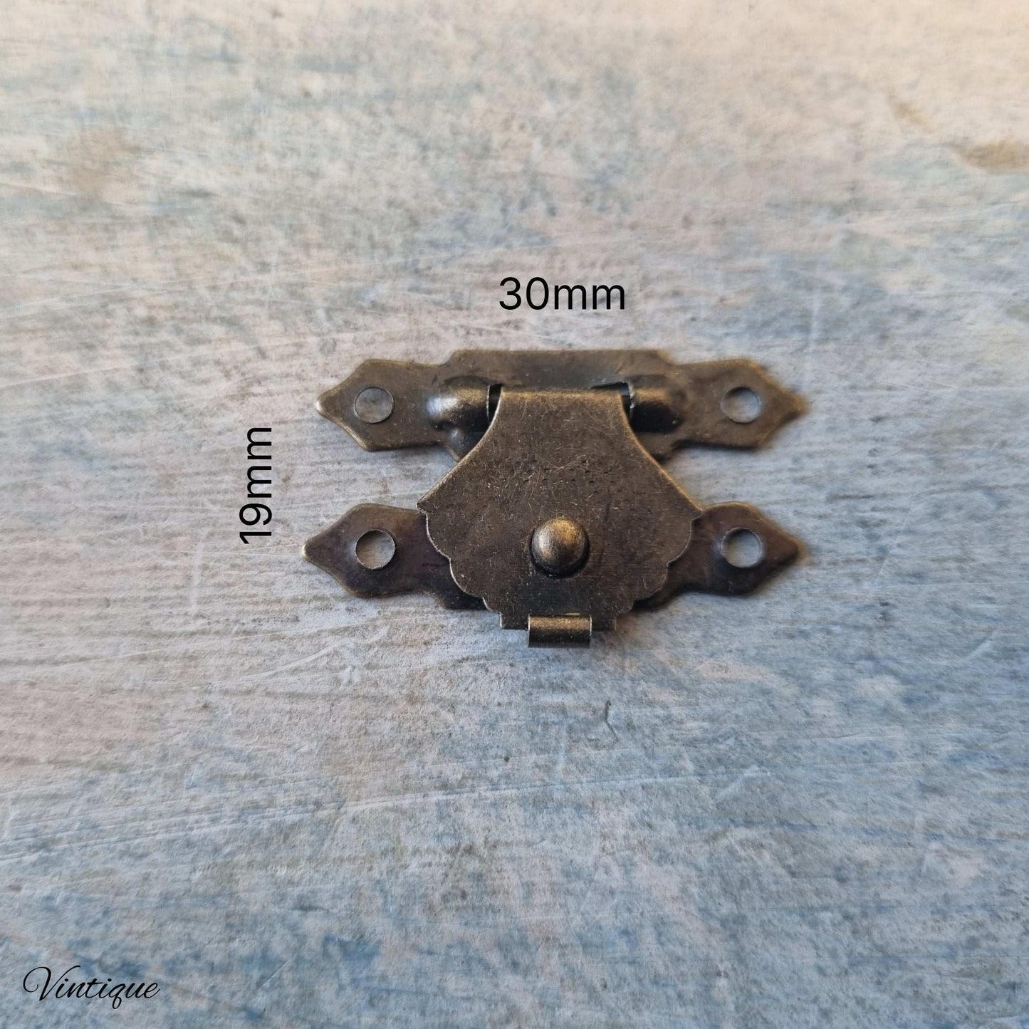 Scallop delicate Vintage jewelry Box Latch / catch 30mm x 19mm