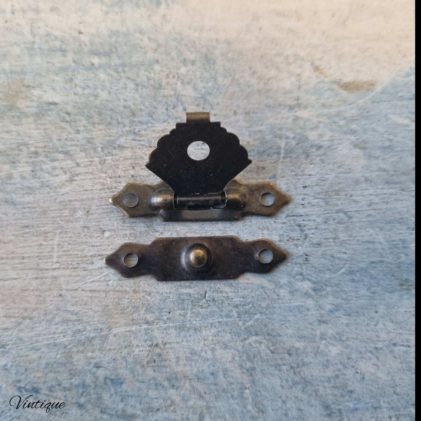 Scallop delicate Vintage jewelry Box Latch / catch 30mm x 19mm