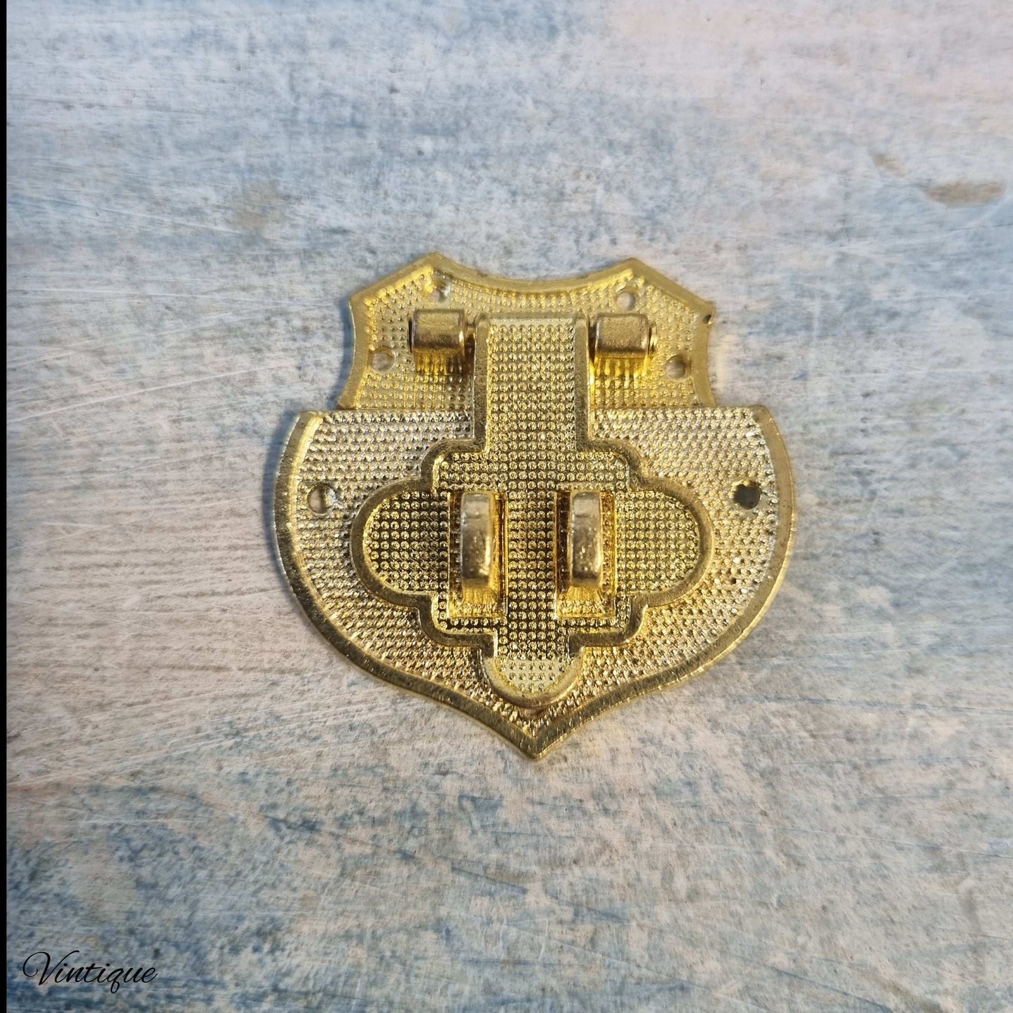 Tudor Shield Gold colour box latch 40mm x 42mm