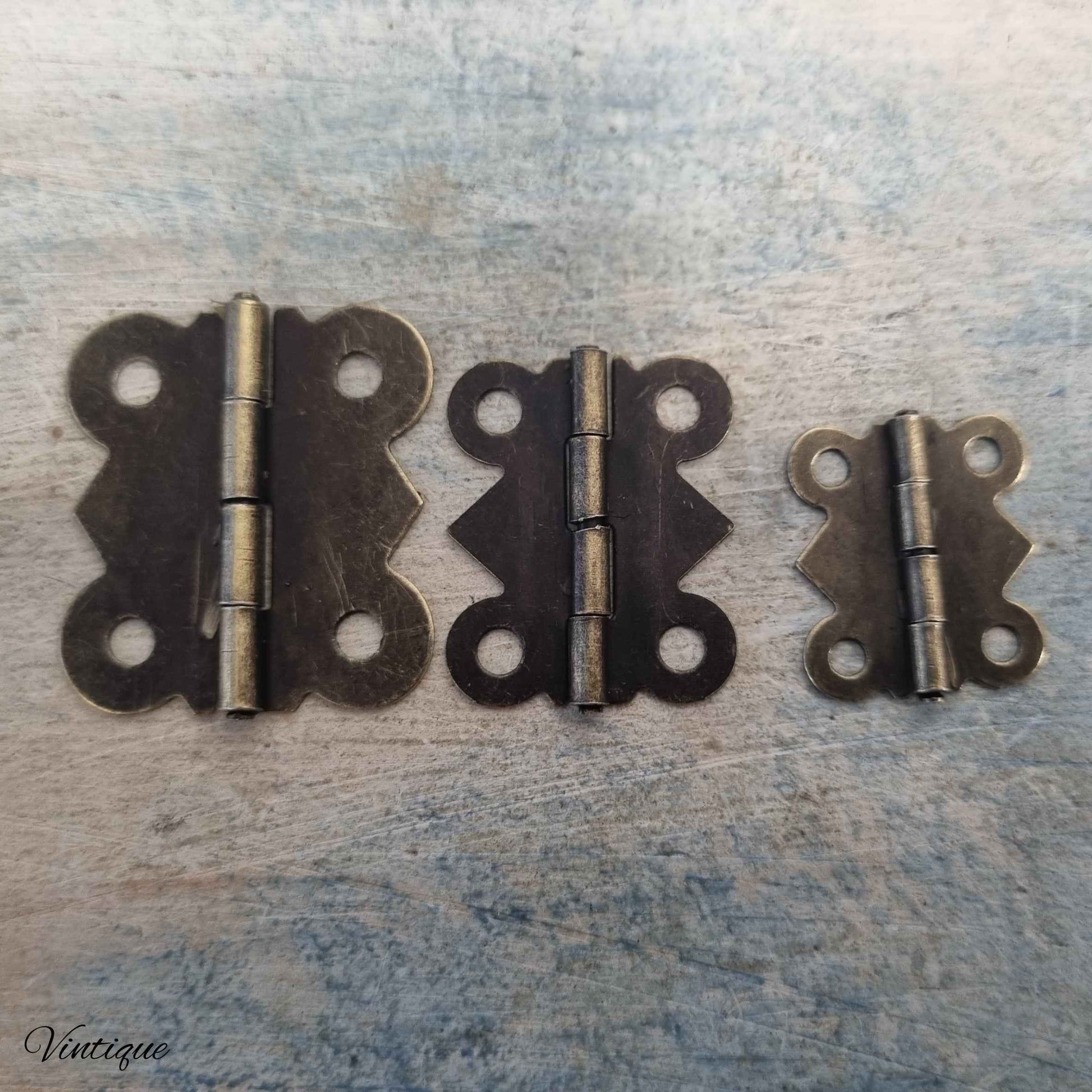 Atq Bronze Elizabeth Jewelry box hinge 20mm high