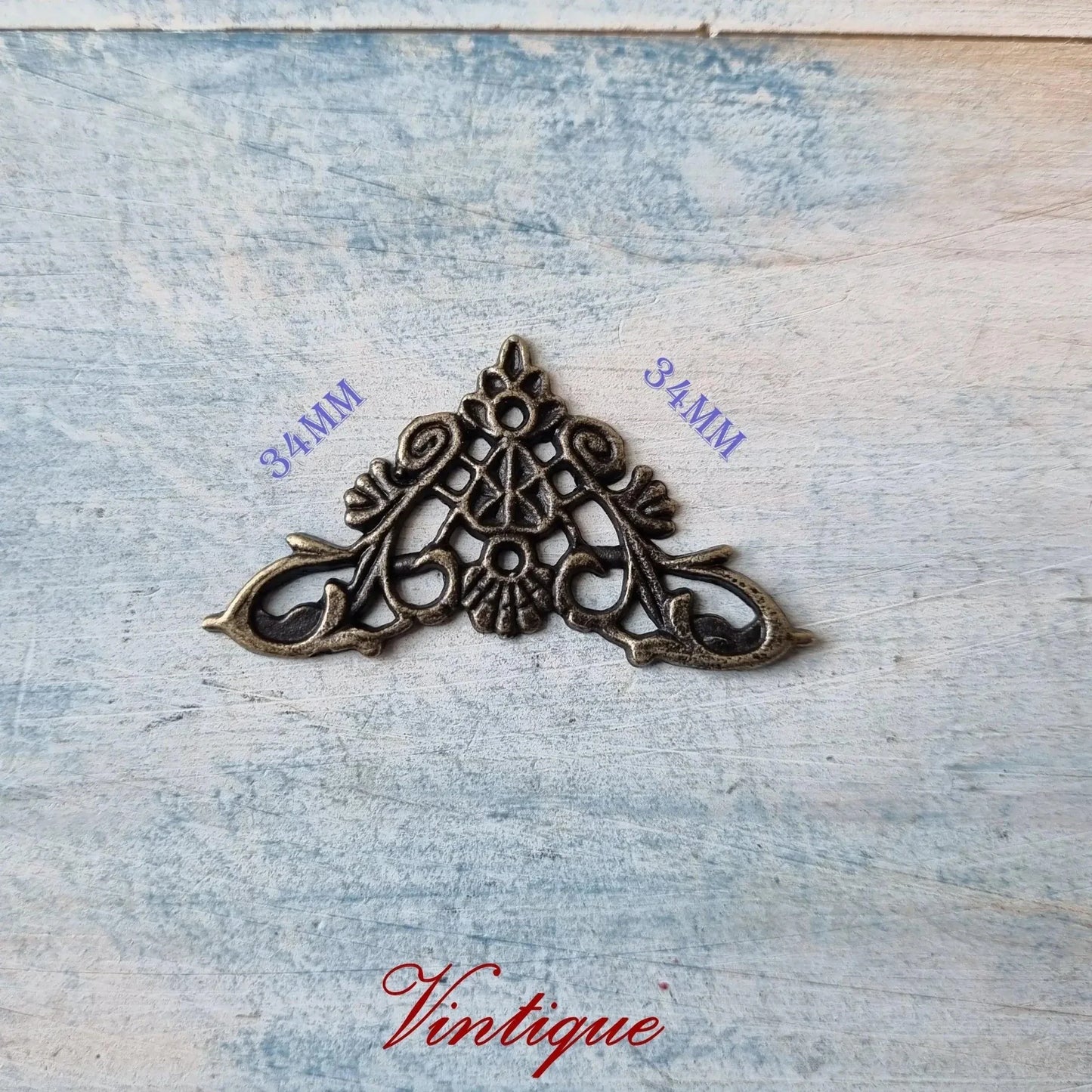 Romanoff Antique Bronze Corner Brackets 35mm x 35mm Ornate Decorative Design - Vintique Concepts