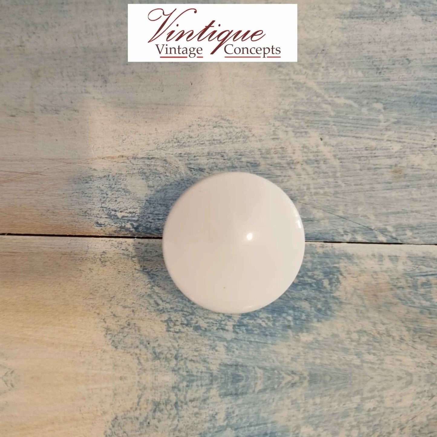 Smooth Alloy Antique White 30mm Knob