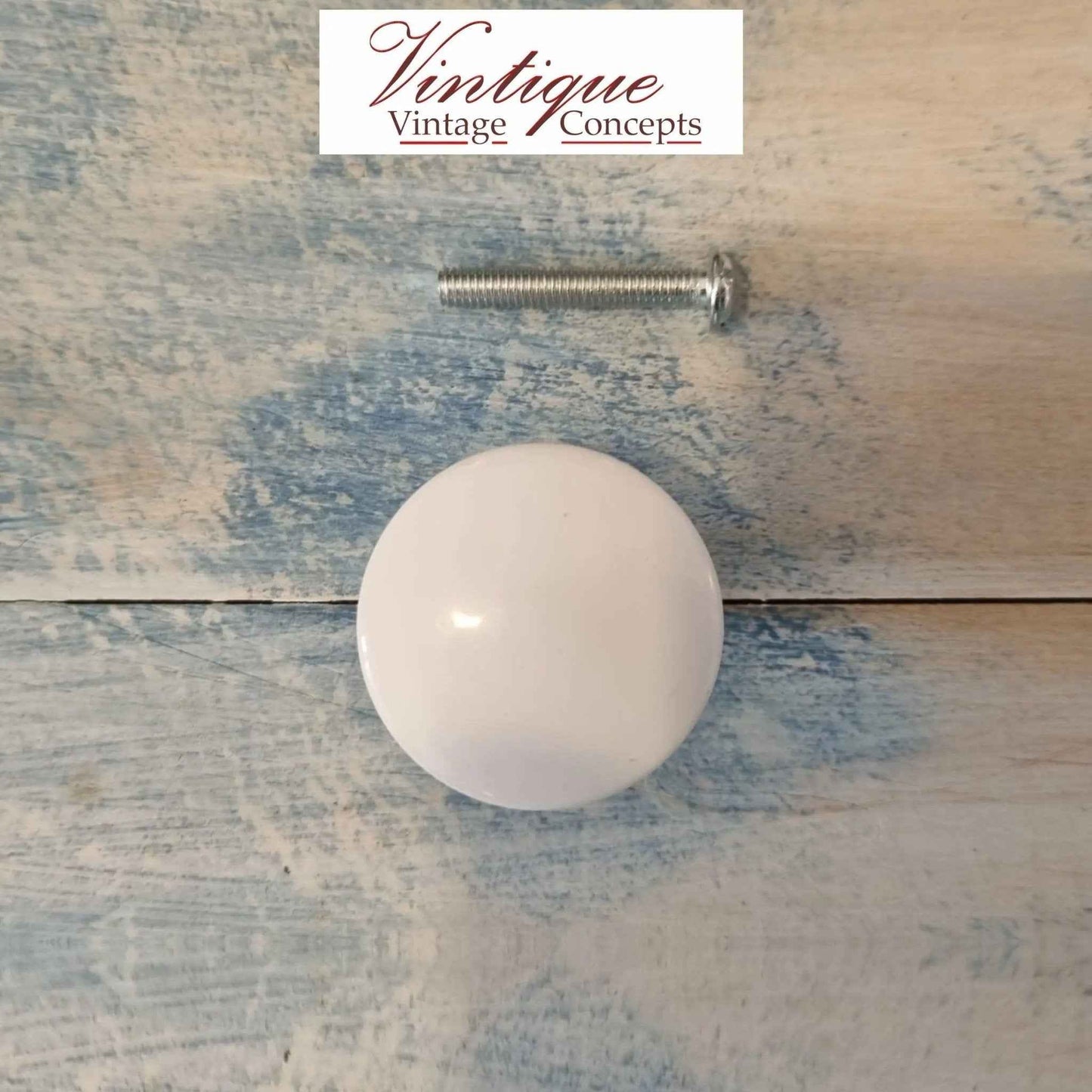 Smooth Alloy Antique White 30mm Knob