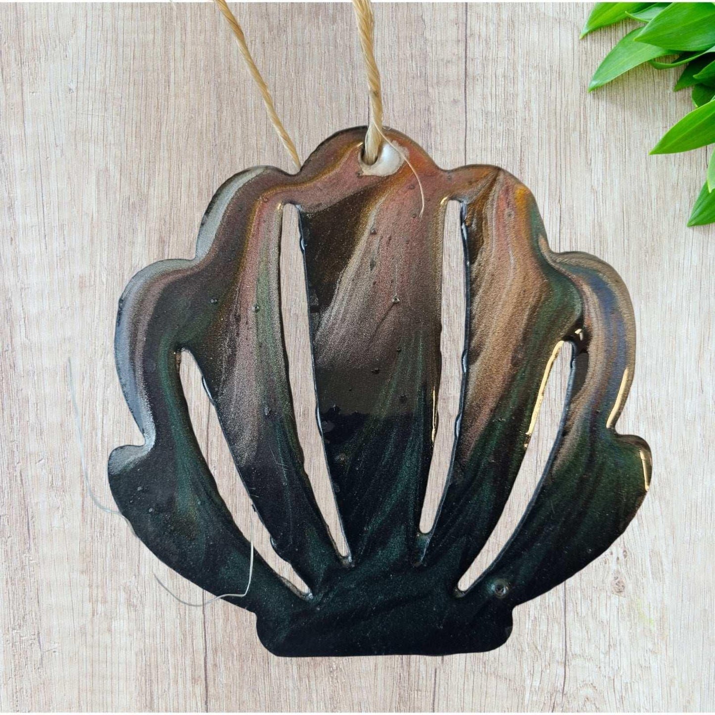 Scallop shell metal art coated in pourable epoxy 110x108mm - Vintique Concepts