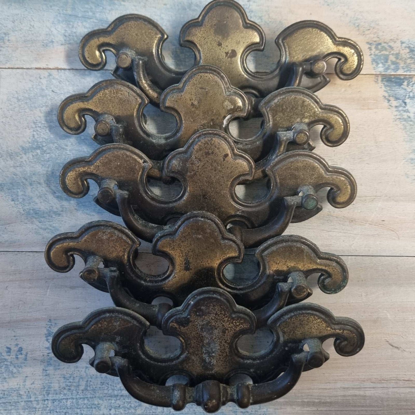 Antique Hardware - 133mm Porter Long Antique Drawer Handle With Swing Pull (pre-Loved)