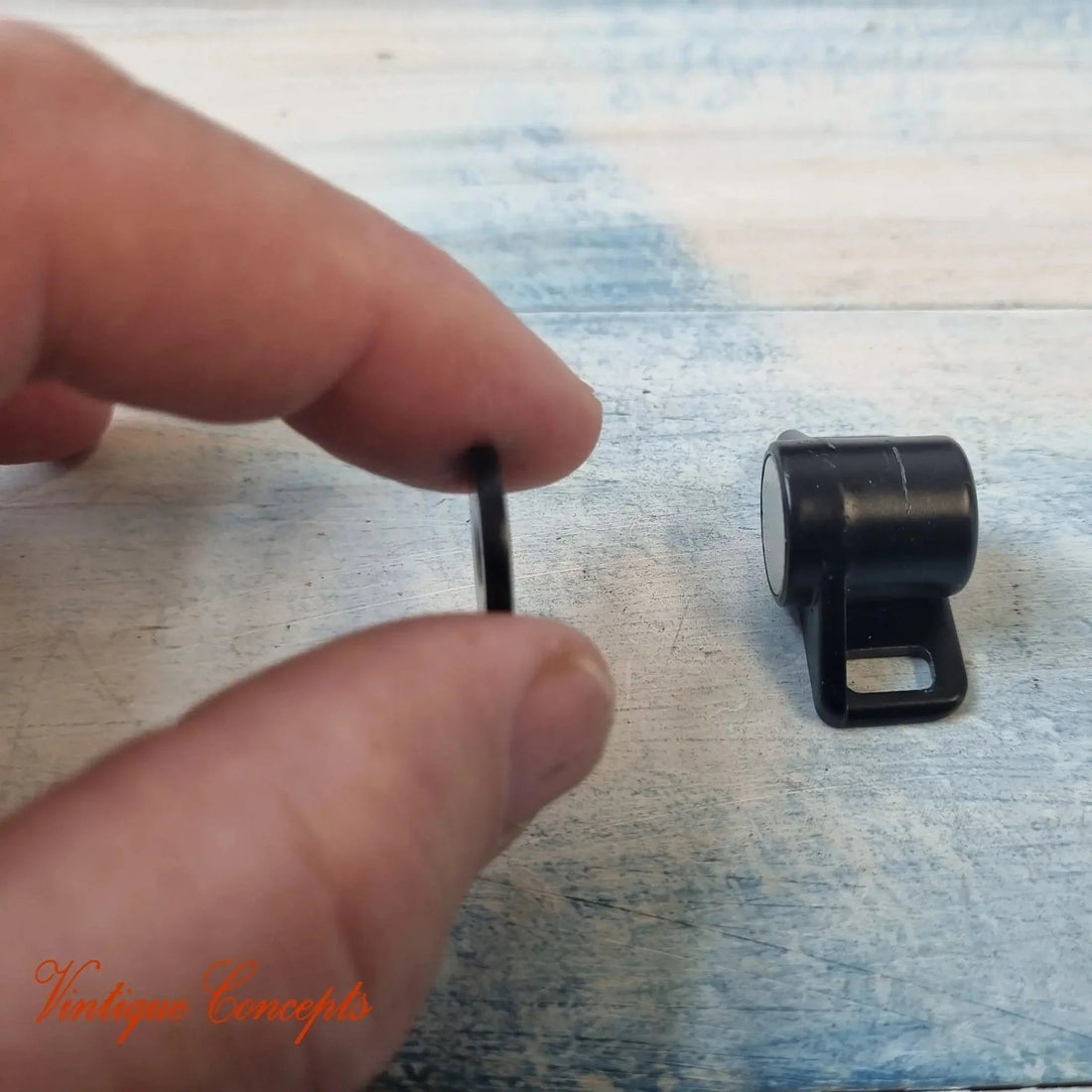 Vintique: Your Go-To for Unique Cabinet Locks & Closures ✨