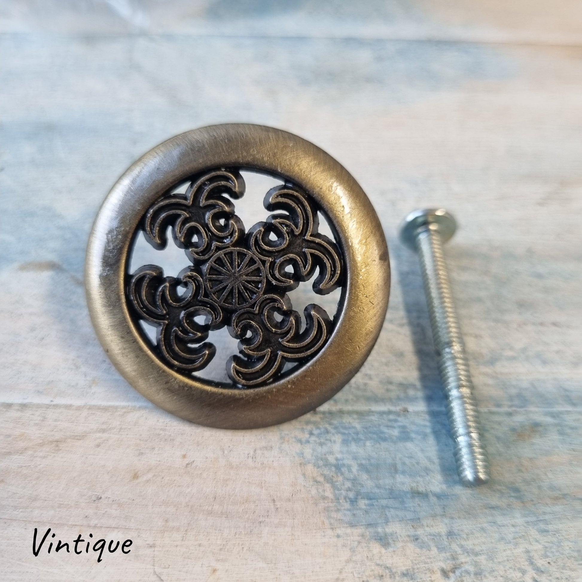 Sylvian Old gold celtic style knobs (set of 7) As new-Vintique Concepts