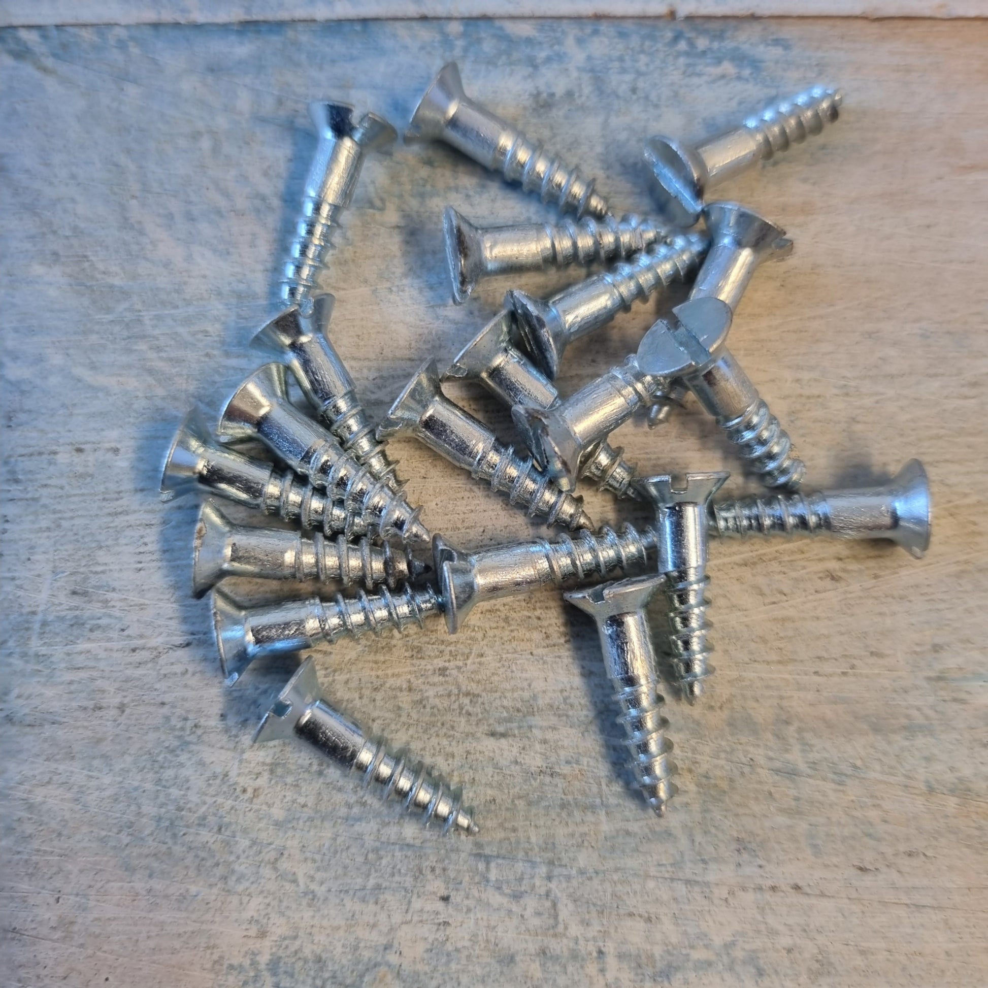 Antique Chrome plated Zinc wood screws 3/4''(19.05mm) 8 gauge (pkt20)-Vintique Concepts