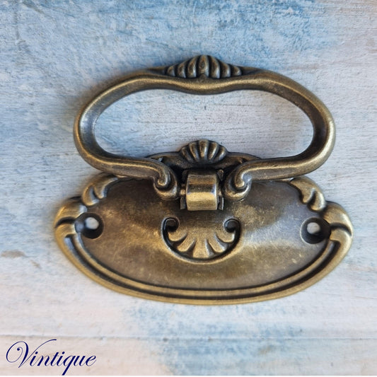 Antique Gold Scallop Swing Bail Cabinet handle-Vintique Concepts