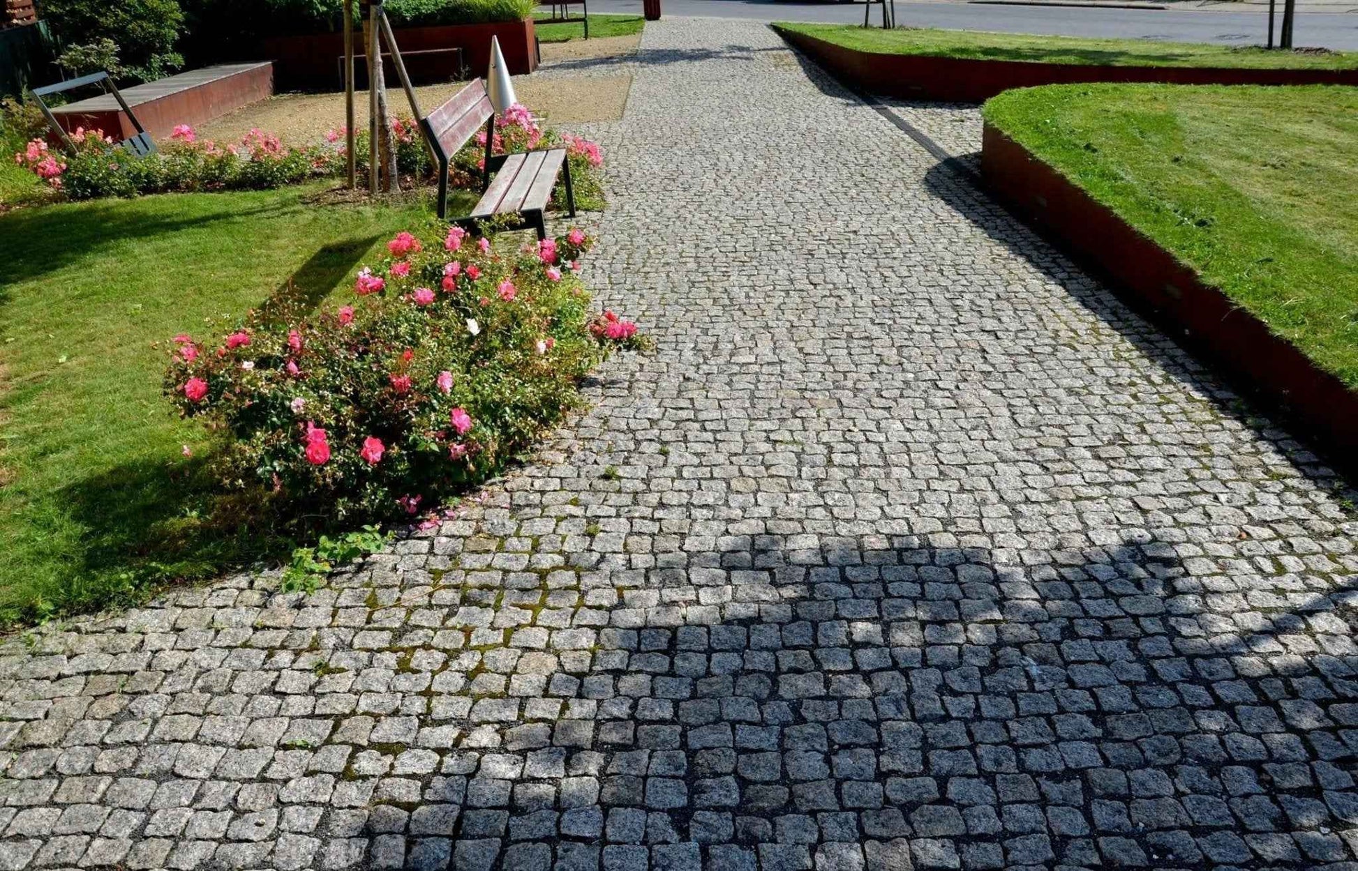 Corten Garden edging 150mm high x 1mtr long