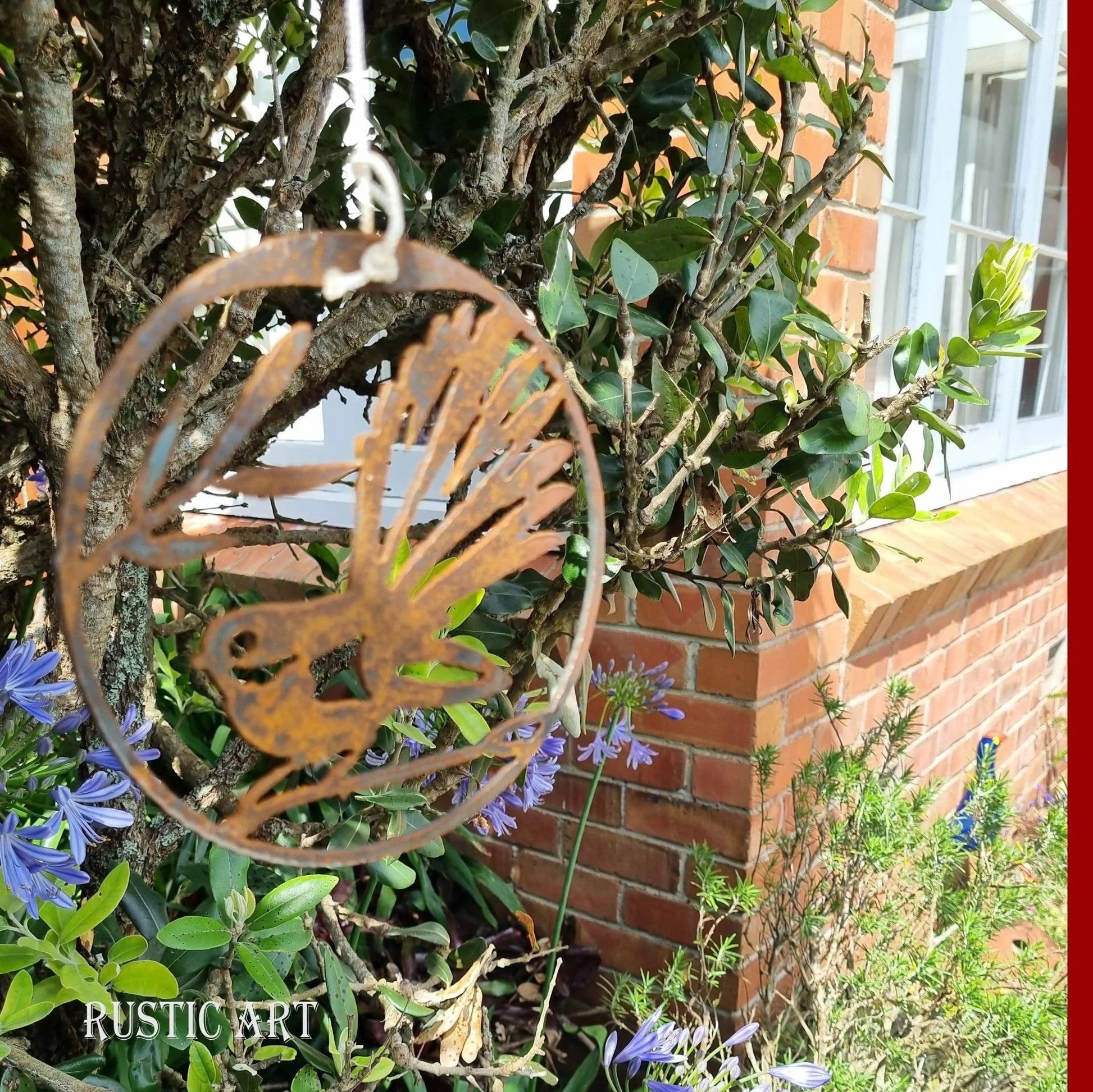 Hanging Rusty Metal Bird FANTAIL or Pīwakawaka  in circle approx 180mm in dia-Vintique Concepts