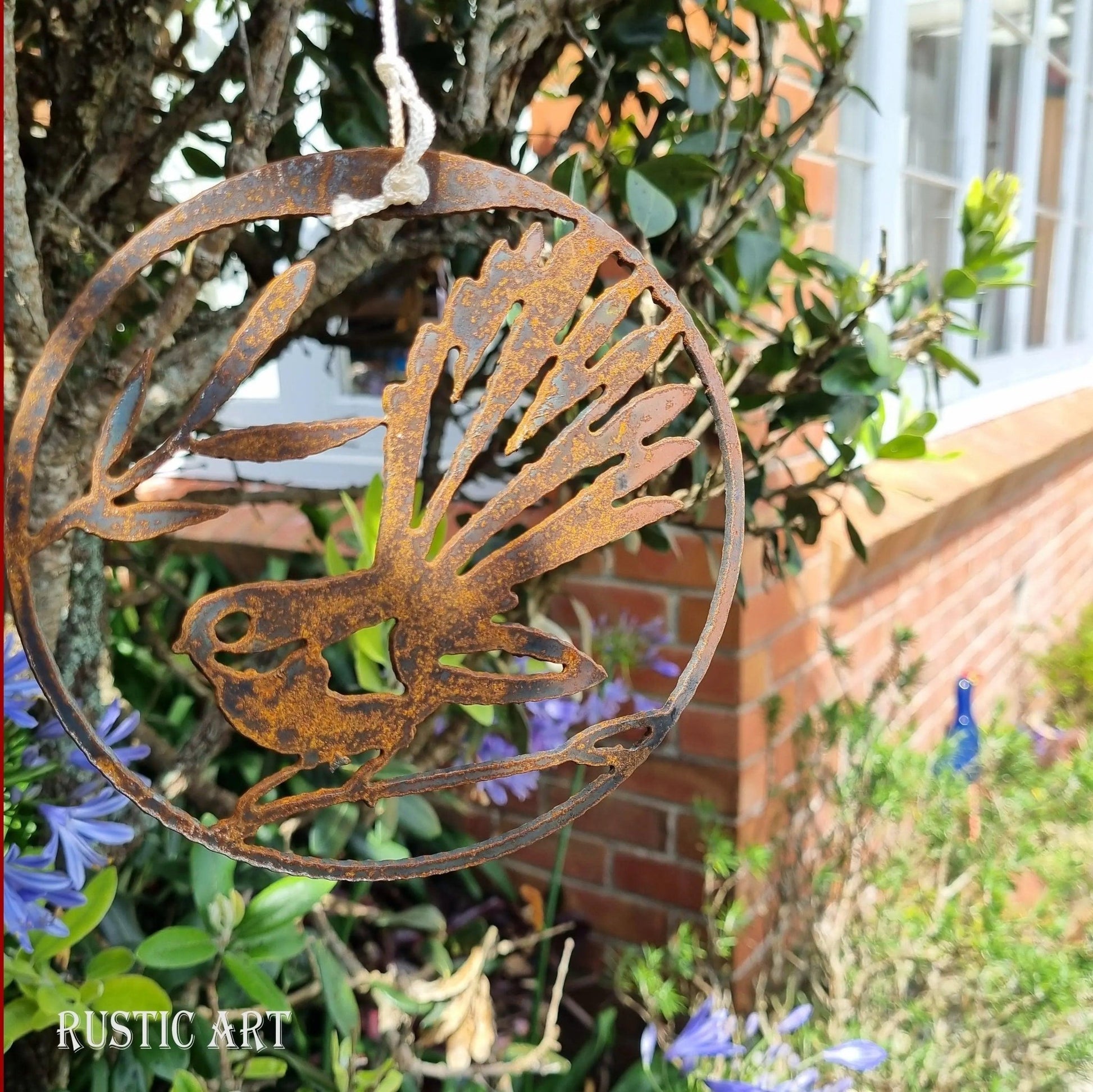 Hanging Rusty Metal Bird FANTAIL or Pīwakawaka  in circle approx 180mm in dia-Vintique Concepts