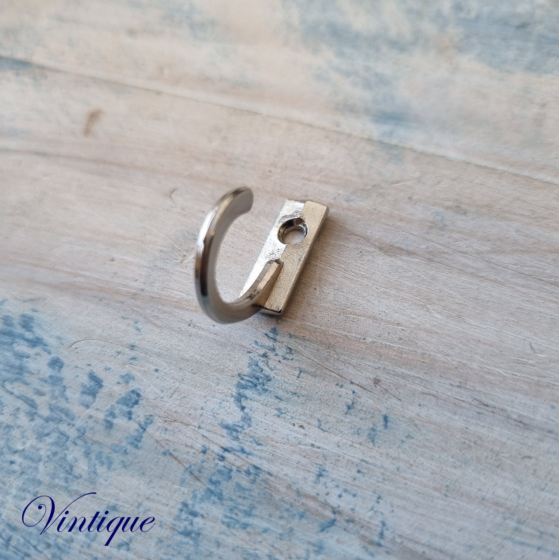 Itzy single prong Coat / key hooks (pkt of 5) 23mm x 18mm-Vintique Concepts