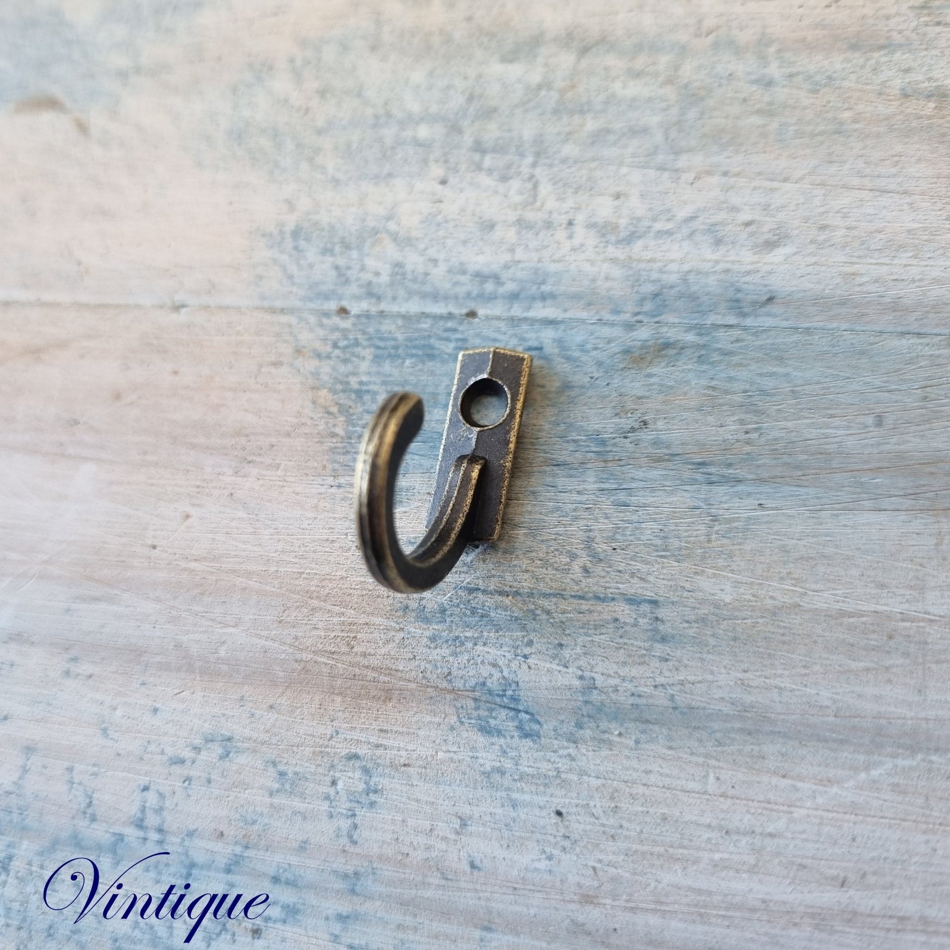 Itzy single prong Coat / key hooks (pkt of 5) 23mm x 18mm-Vintique Concepts