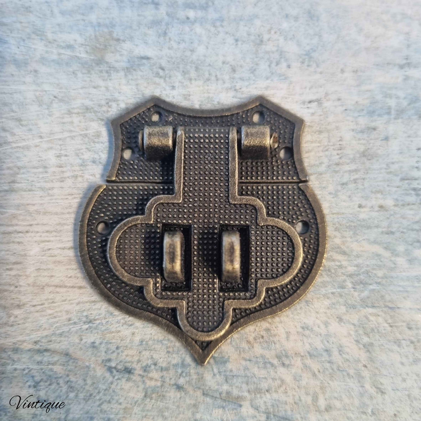 Tudor Shield Gold colour box latch 40mm x 42mm
