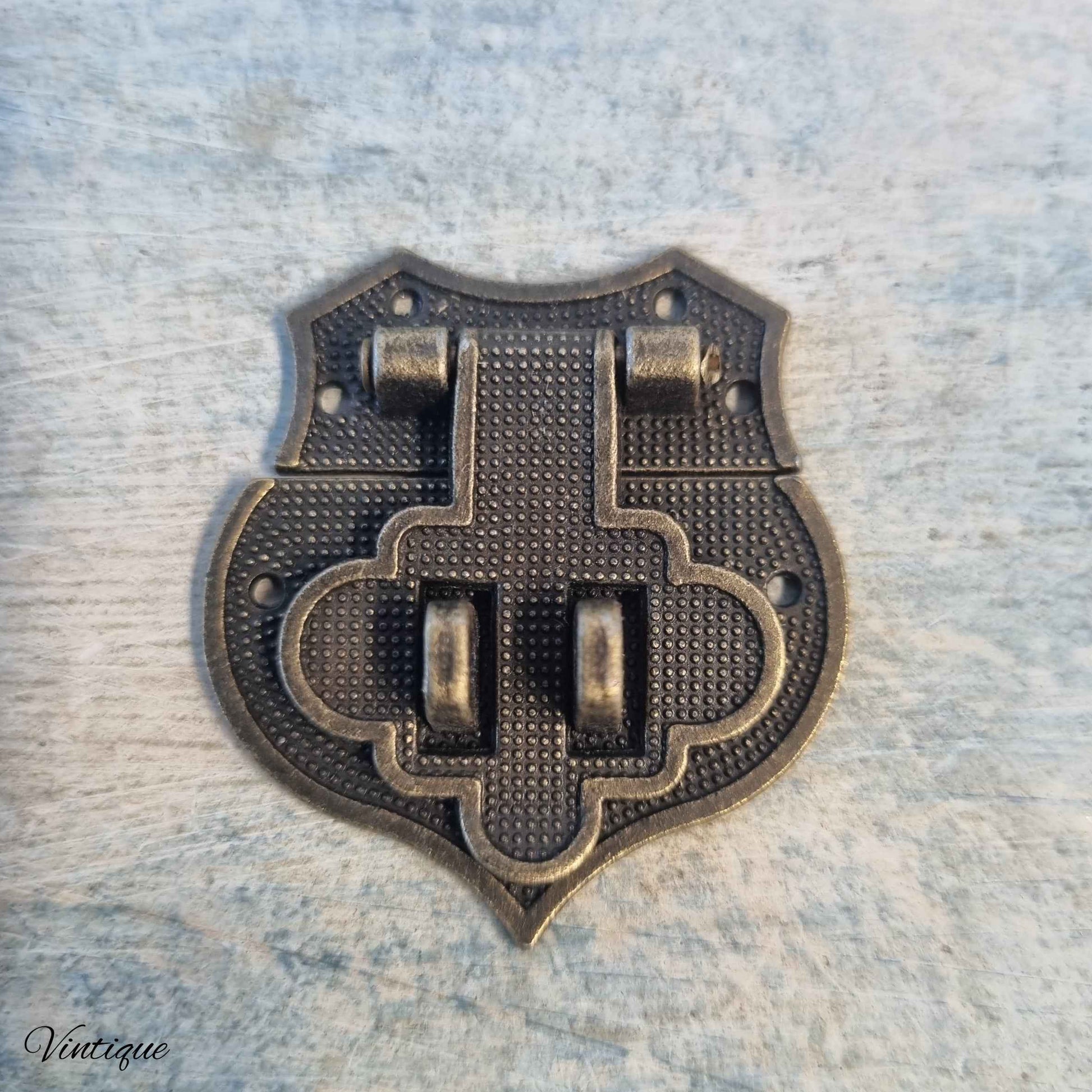 Tudor Shield Gold colour box latch 40mm x 42mm