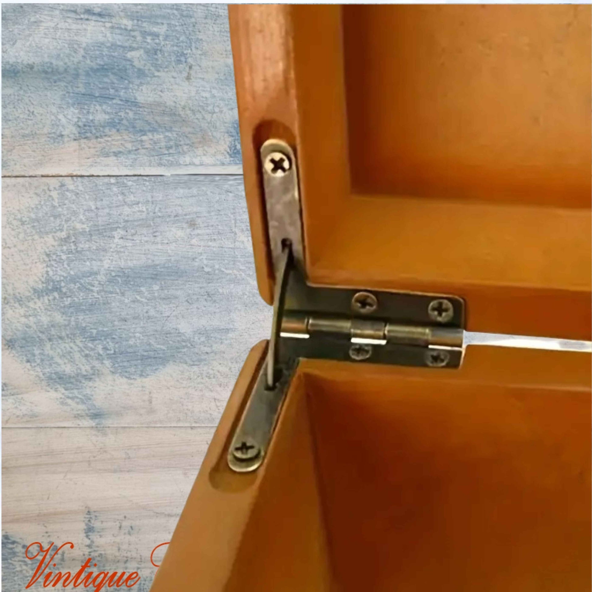 Bronze Small Jewelry Box Quadrant Hinge 32mm x 30mm