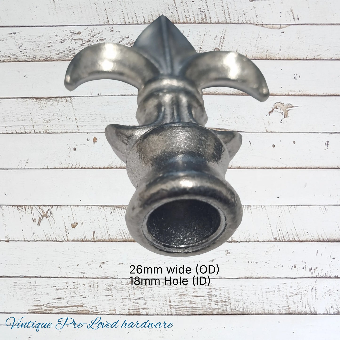 Cast steel Final Fleur de lis 103mm Long-chome finish (pre-loved)