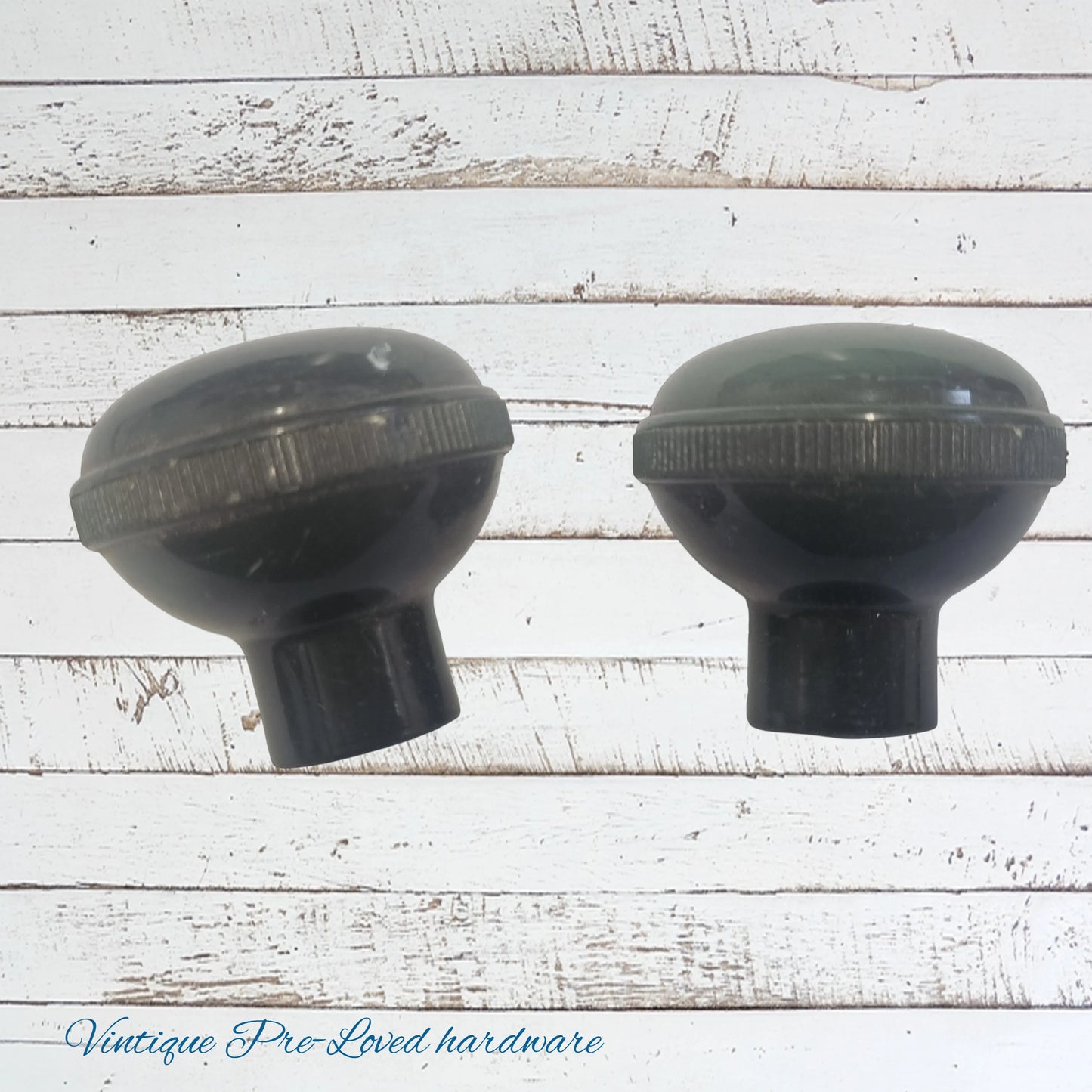 Plastic antique doon knob ribbed Greenish 44mm (pair)
