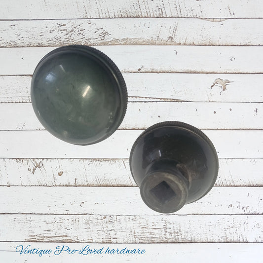 Plastic antique doon knob ribbed Greenish 44mm (pair)