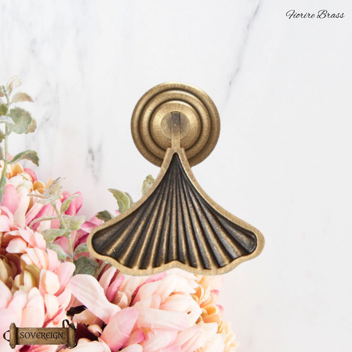 "fiorire" Sovereign Pendant sweep 45mm solid brass cabinet pull (2 finishes)