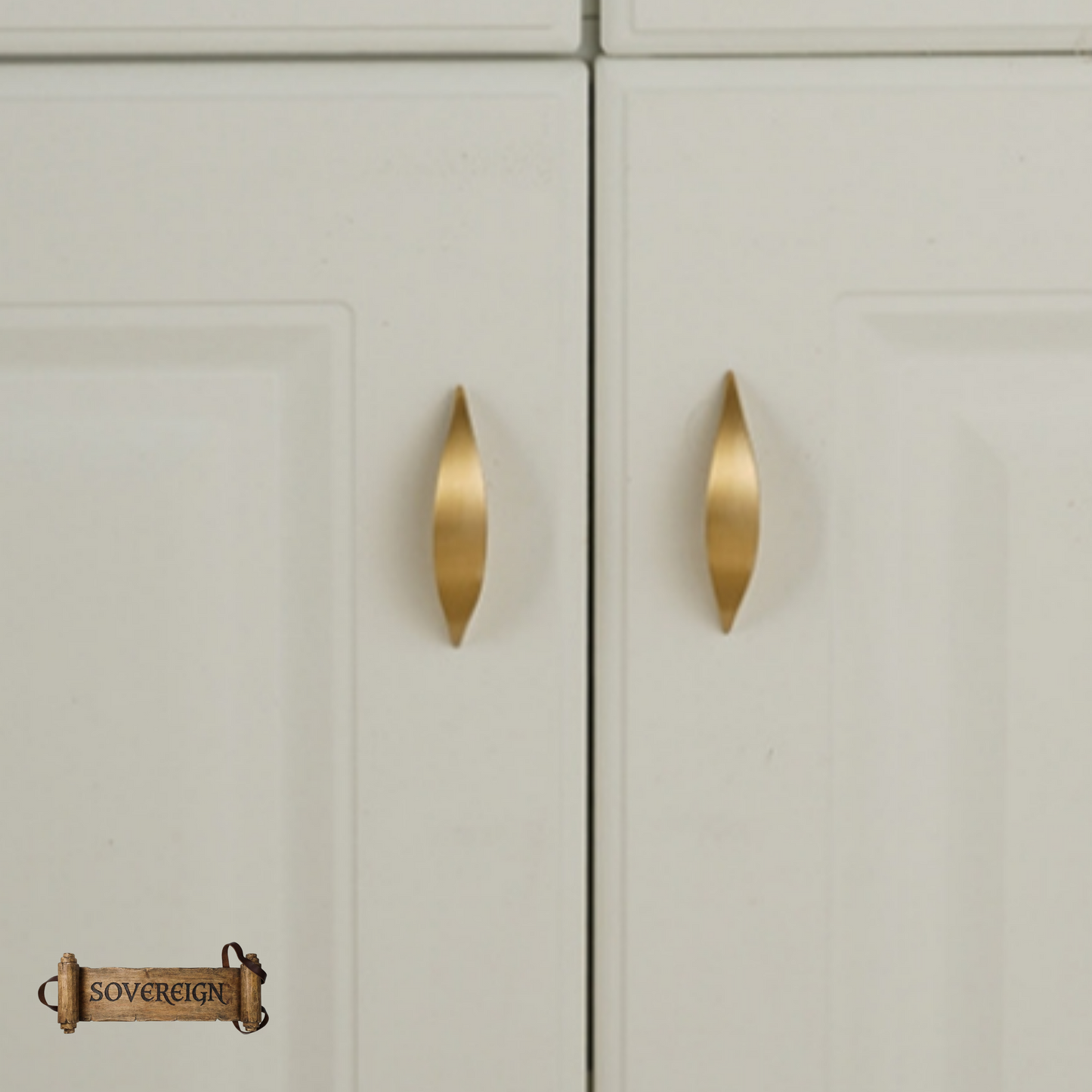 "La Zeppa" Sovereign Wedge 65mm solid brass cabinet pull
