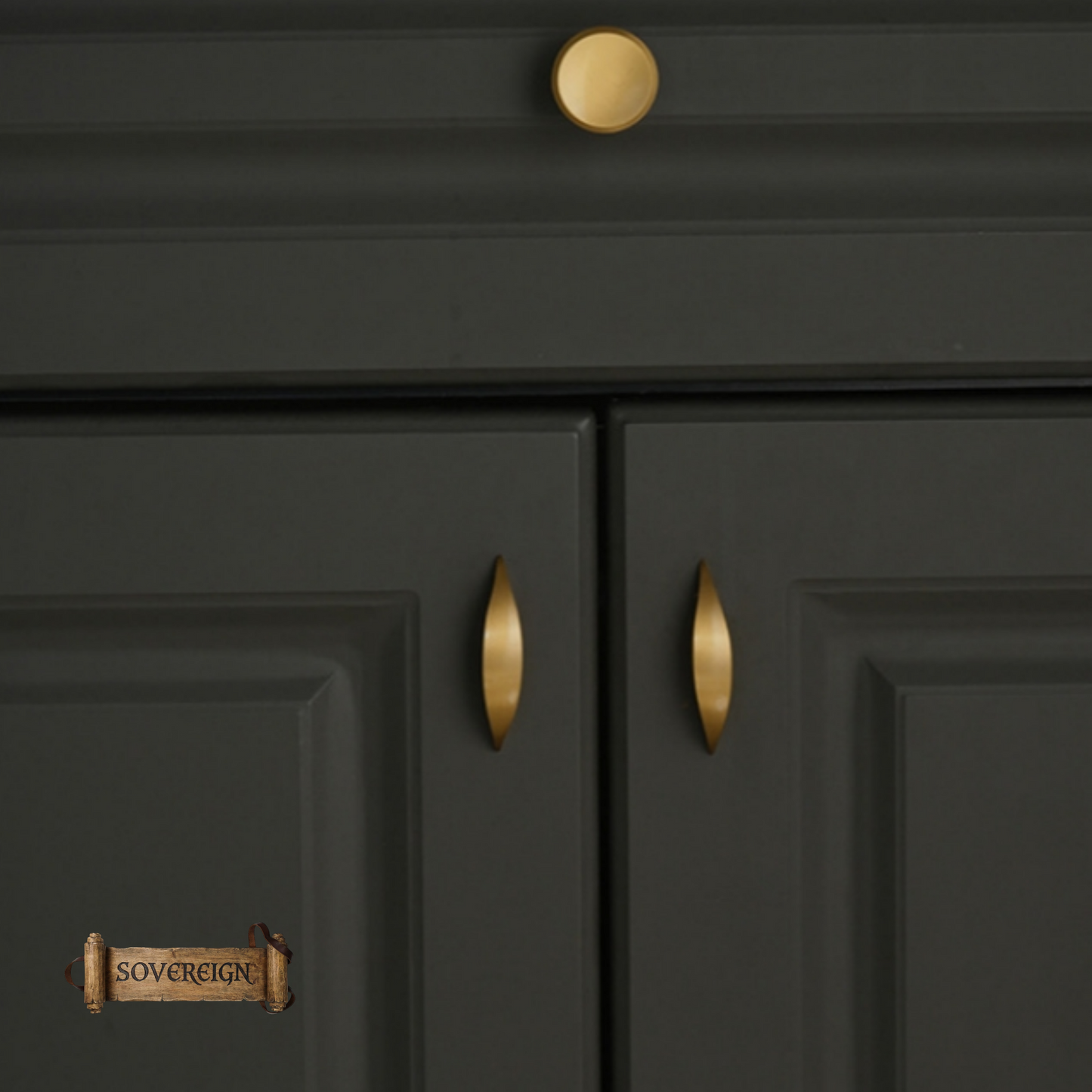 "La Zeppa" Sovereign Wedge 65mm solid brass cabinet pull