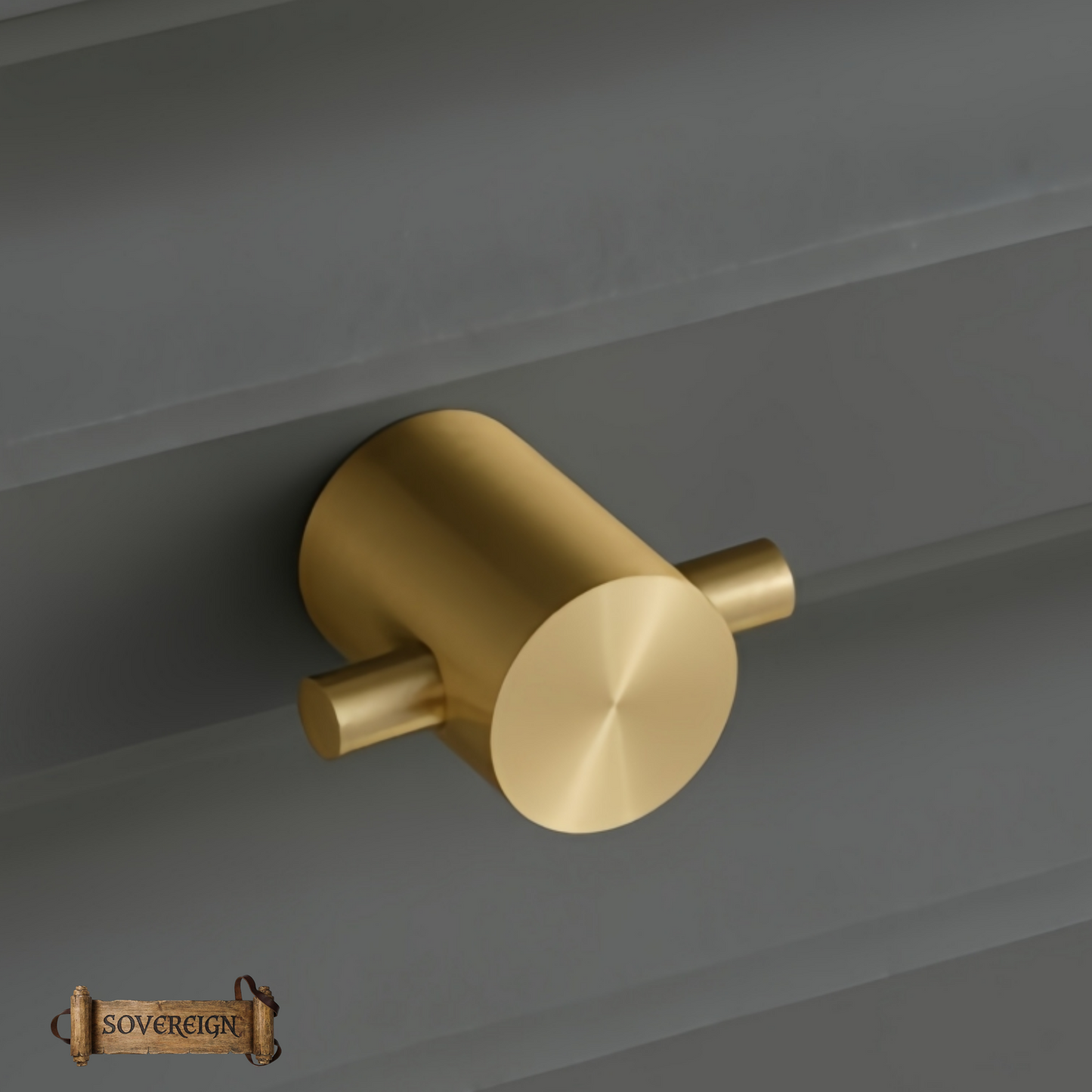 "Passare" Sovereign Cross 22mm solid brass cabinet pull