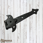 Tudor Rustic cast Iron spear T-Hinge 124mm x59mm (MAJ-845)