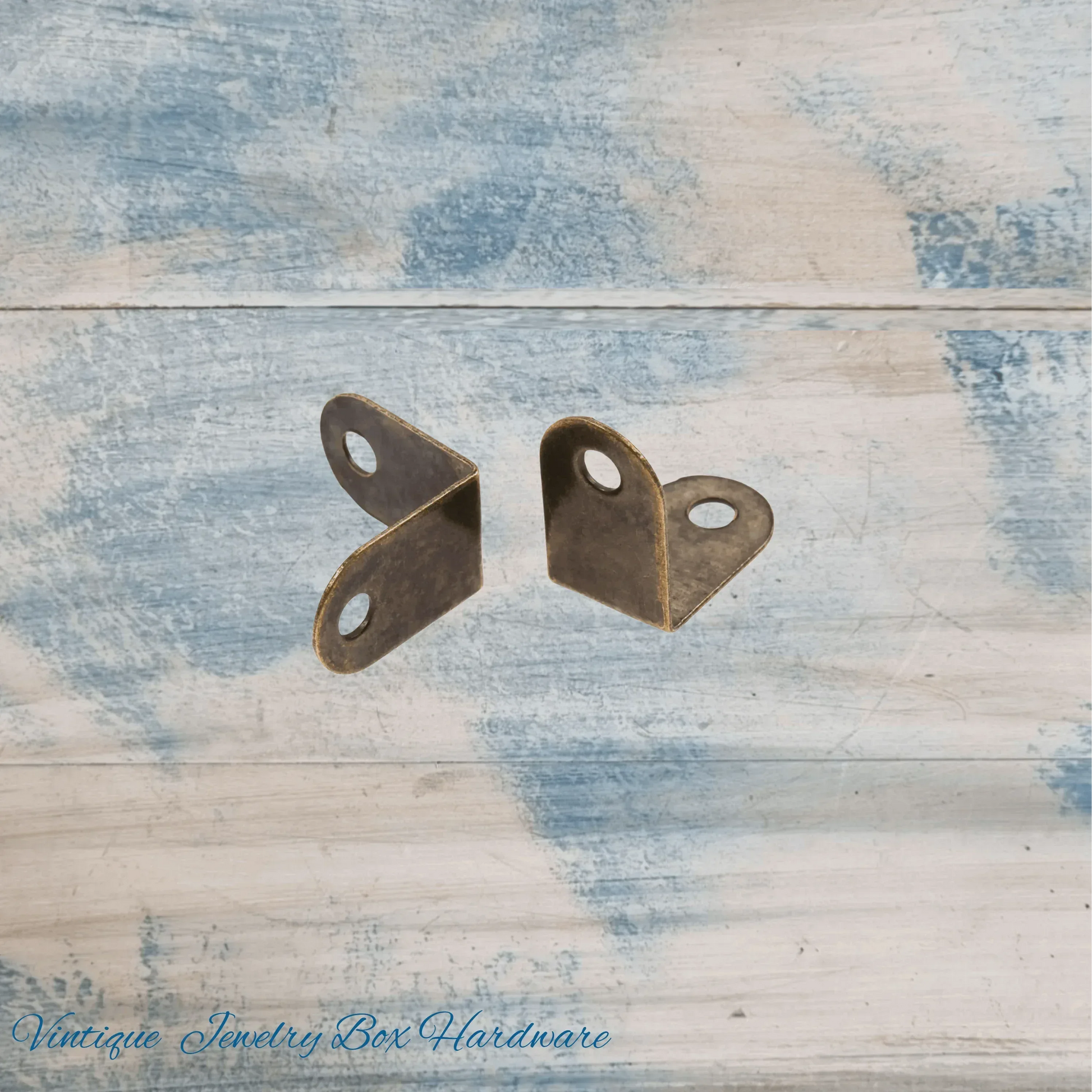 Itsy Bitsy Bronze corner bracket / support 14mm x 14mm x 9mm - Vintique Concepts