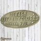 Oval Polished Brass PLEASE KEEP GATE CLOSED sign 200mm x 80mm (MAJ-832)
