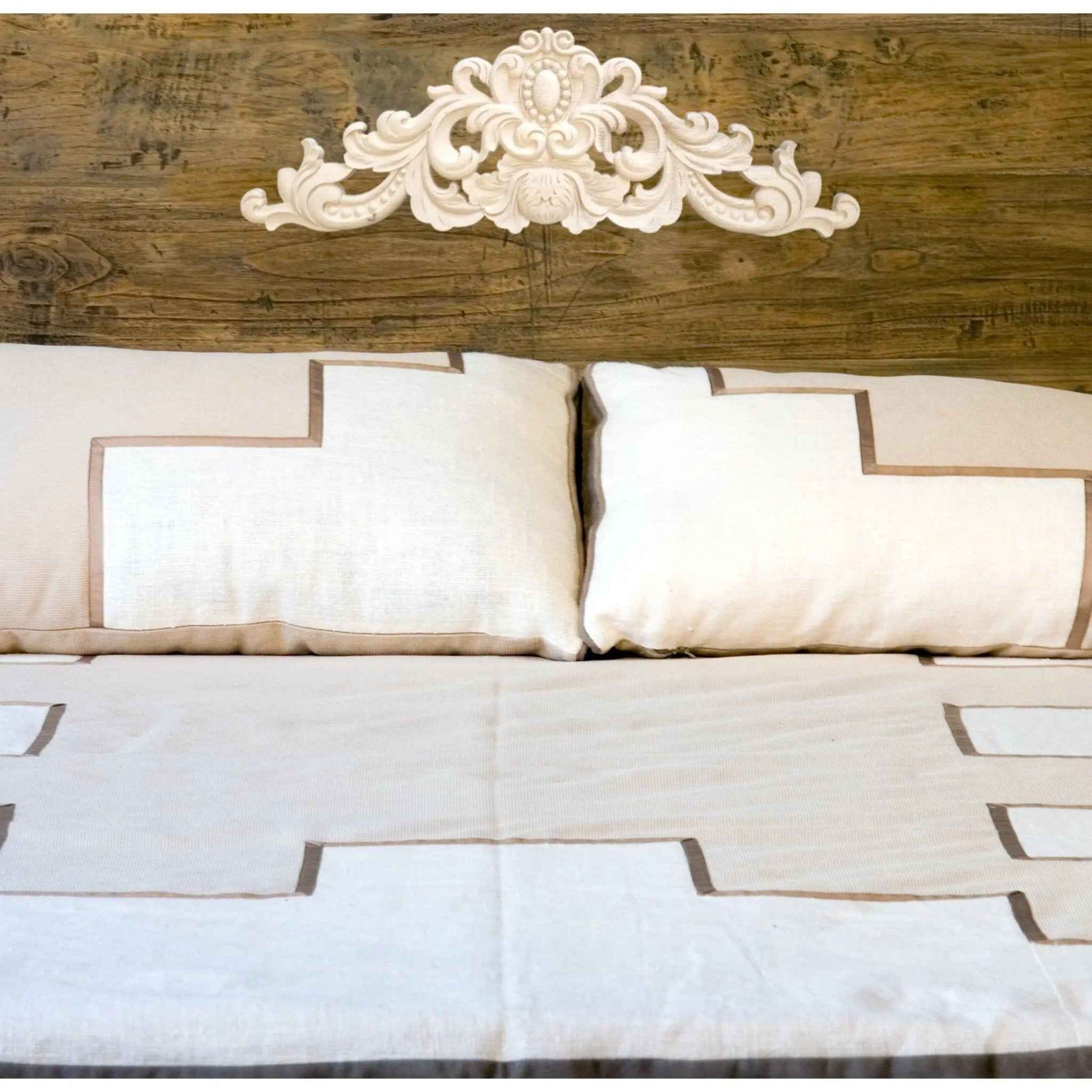Queen Anne Centre Wooden Applique 50cm x 18cm