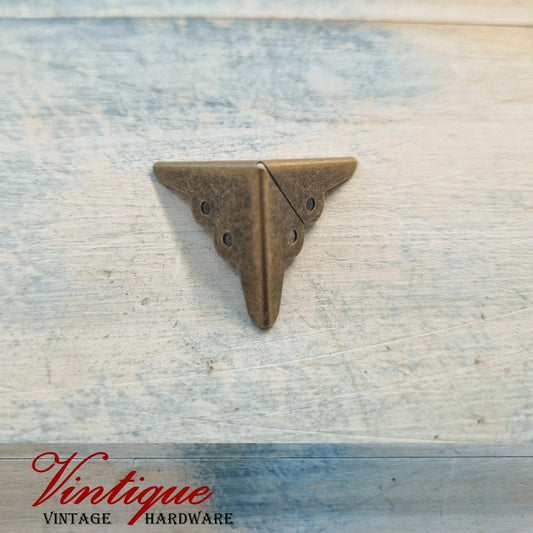 Small project vintage look 3-way corner 18mm x 18mm x 18mm (each)-Vintique Concepts