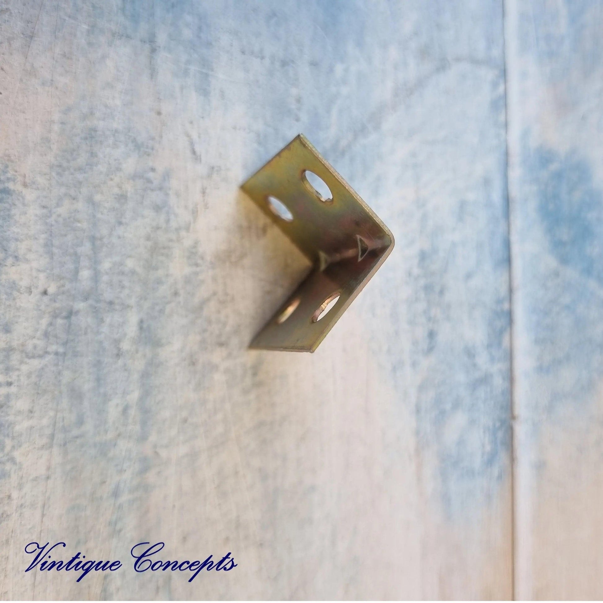 small steel internal corner bracket / support 27mm x 17mm (pkt of 4)-Vintique Concepts