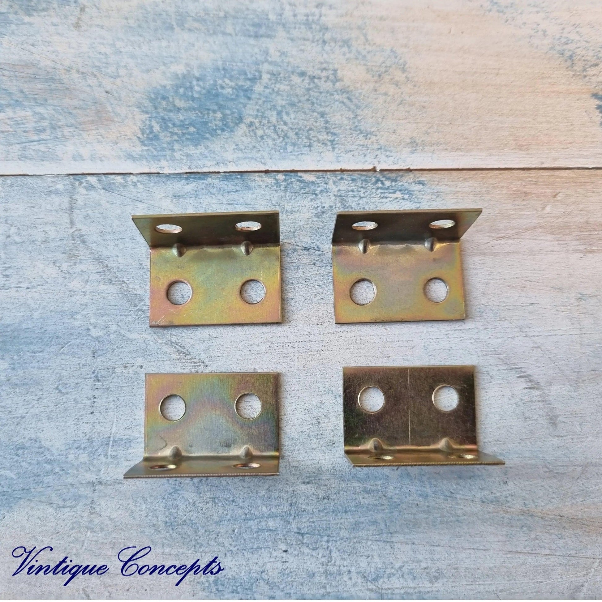small steel internal corner bracket / support 27mm x 17mm (pkt of 4)-Vintique Concepts