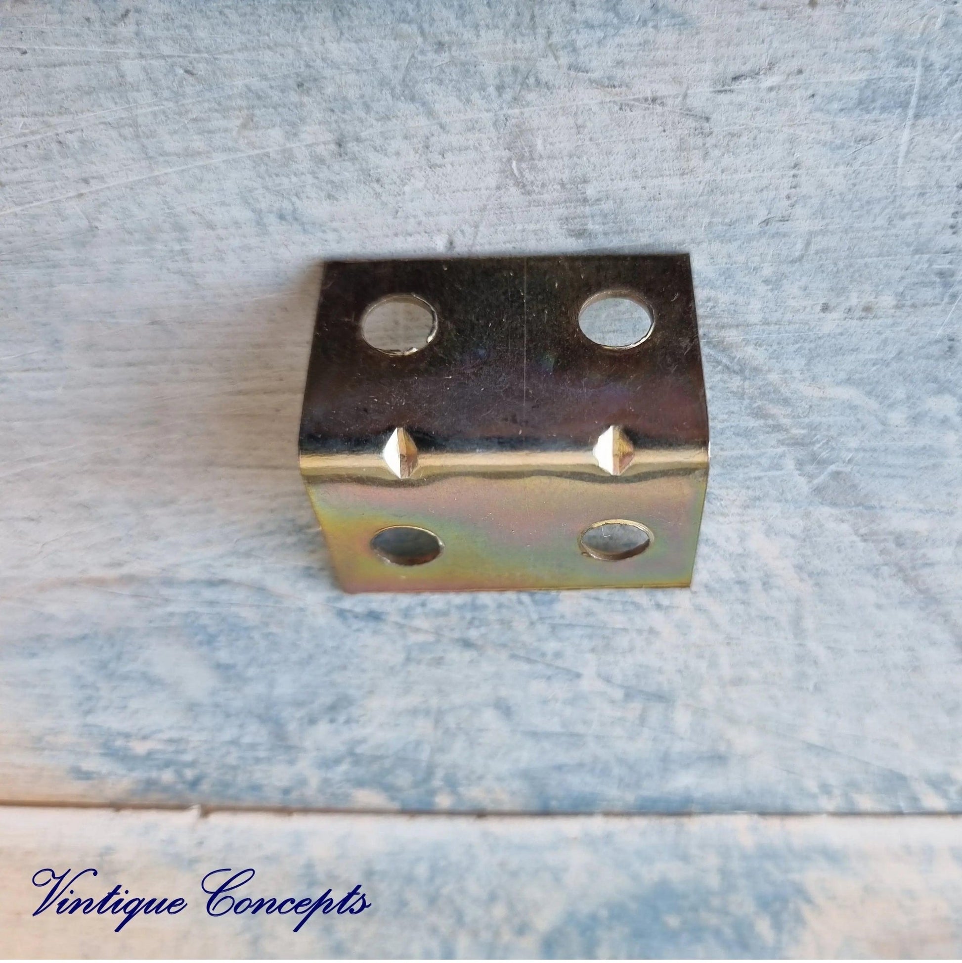 small steel internal corner bracket / support 27mm x 17mm (pkt of 4)-Vintique Concepts