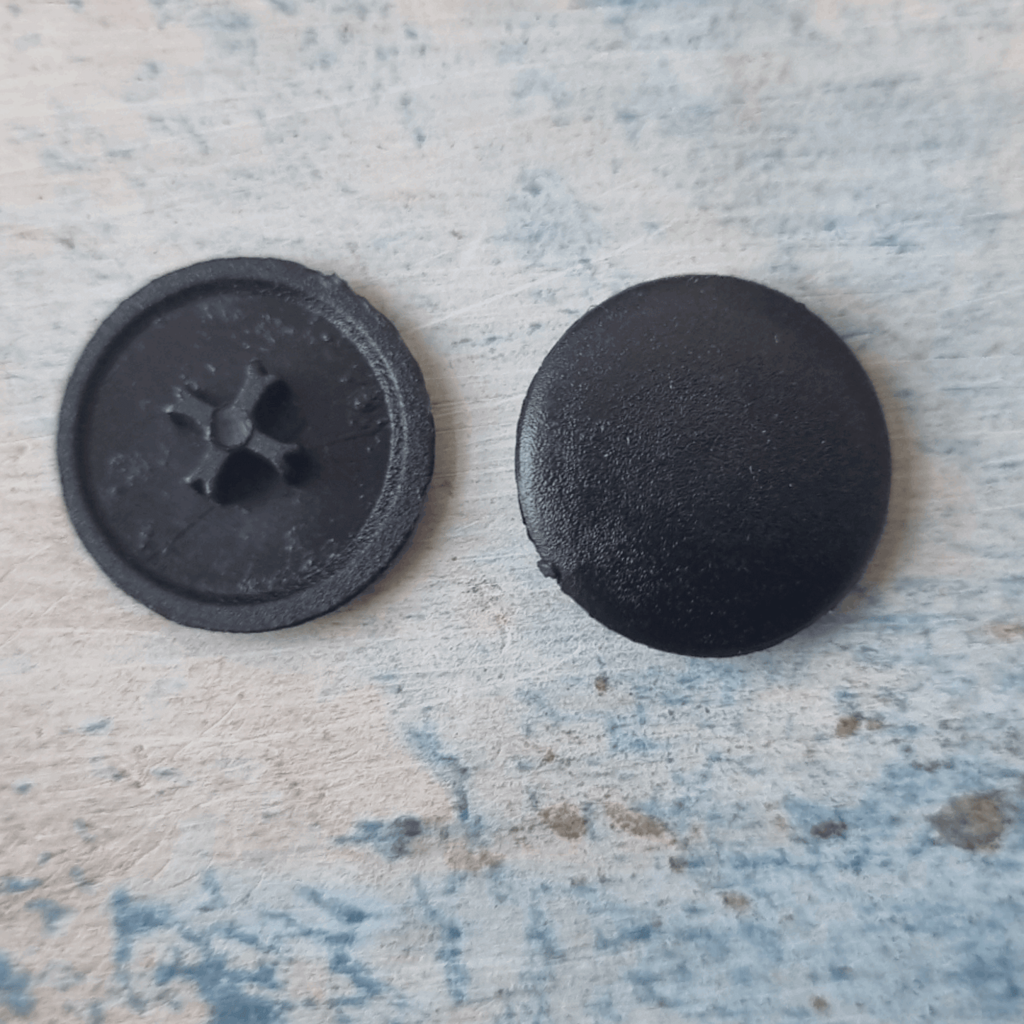 phillipshead plast screw cap protective covers 17mm dia pkt of 20 - Vintique Concepts