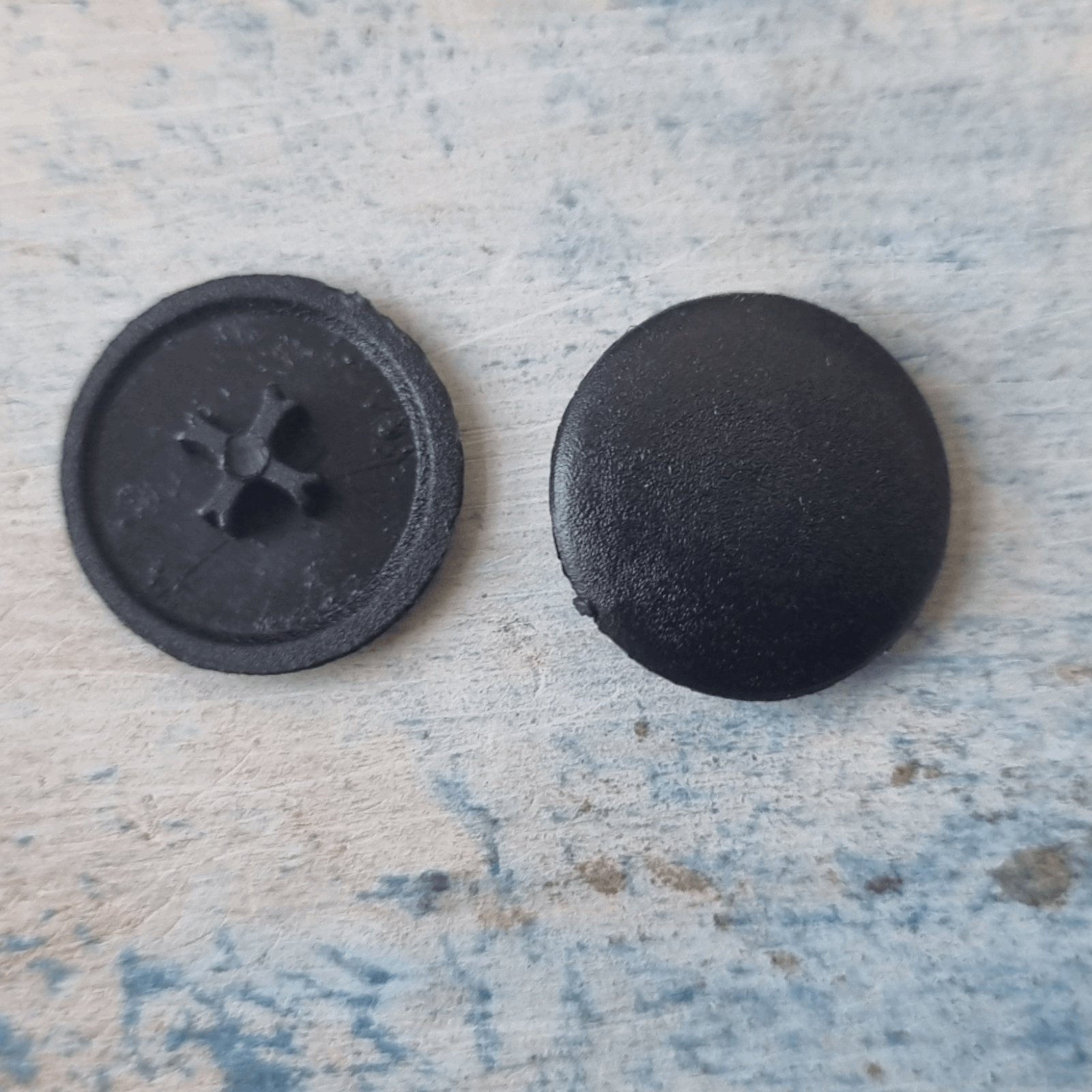 phillipshead plast screw cap protective covers 17mm dia pkt of 20 - Vintique Concepts
