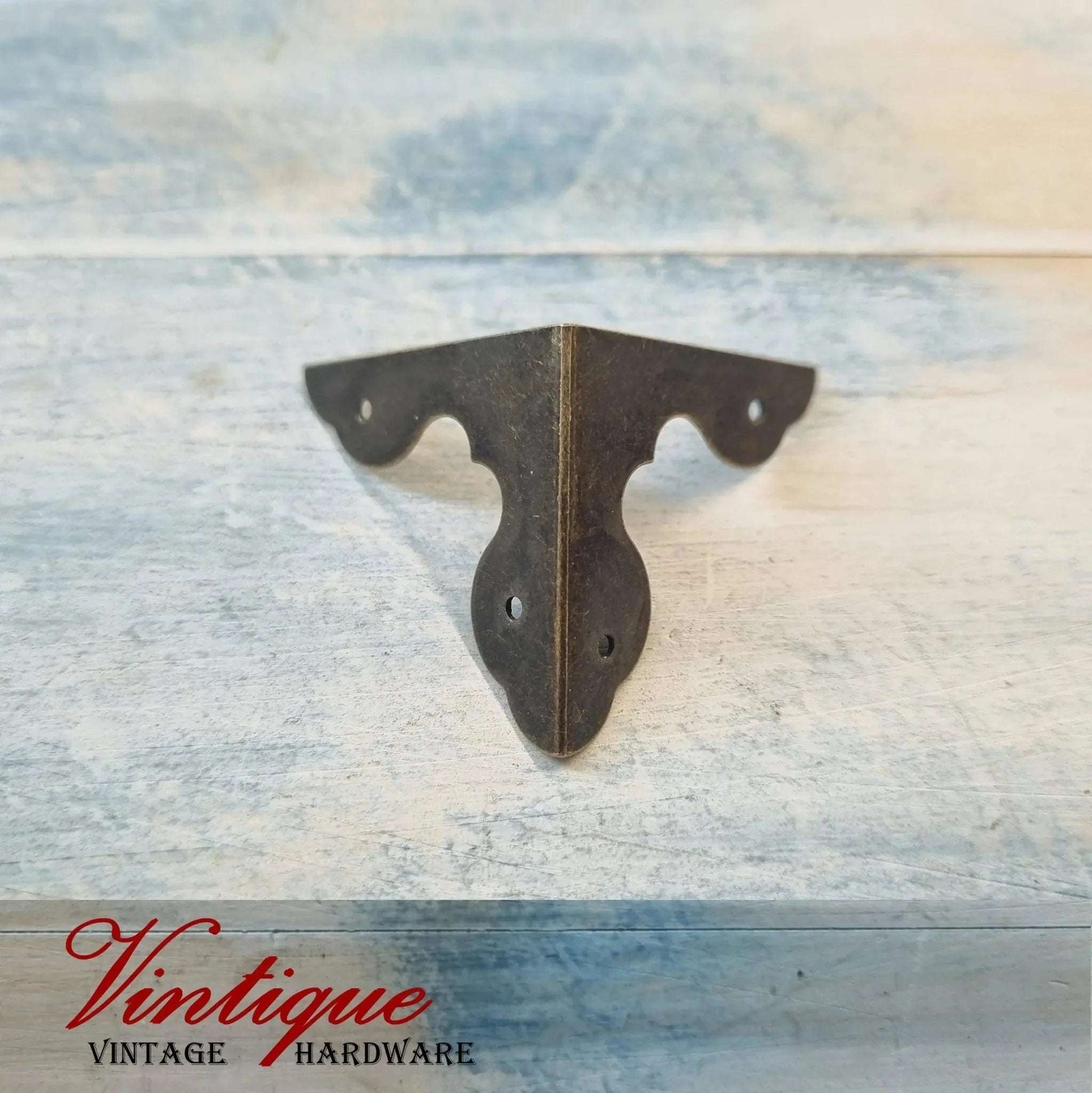 Victorian Metal Corner Furniture Piece - Decorative 33mm x 33mm x 33mm 2 Way Corner Accent - Vintique Concepts
