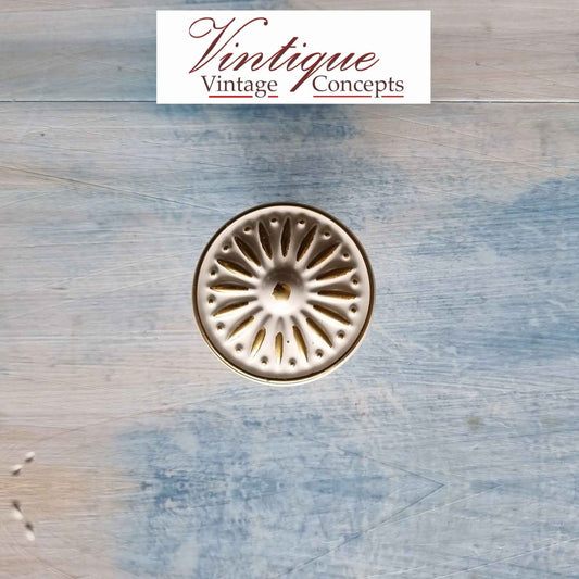 White/Gold Ribbed Furniture Knob 37mm diameter