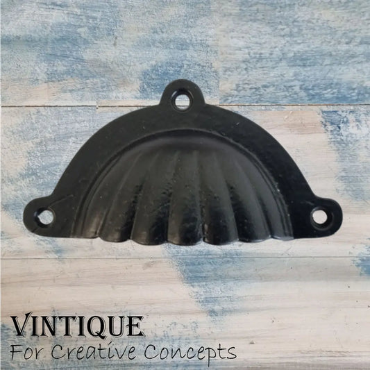 Cast iron scallop shell cup handle pull